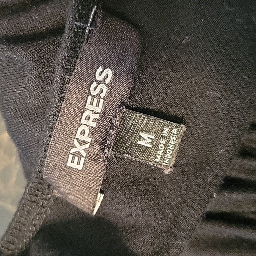 Express Top - Picture 6 of 6
